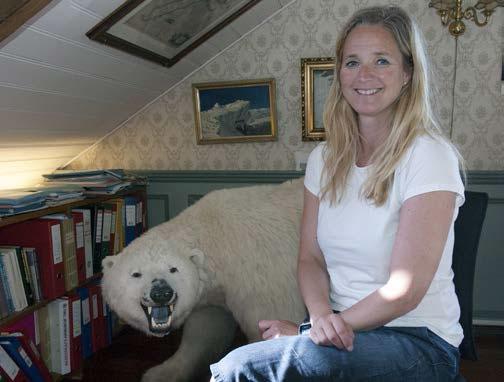 Lena er daglig leder ved Polarmuseet, Tromsø Museum Universitetsmuseet ved UiT Norges arktiske universitet. Blant hennes forskningsinteresser er polargistorie og trodéjakt i Arktis.