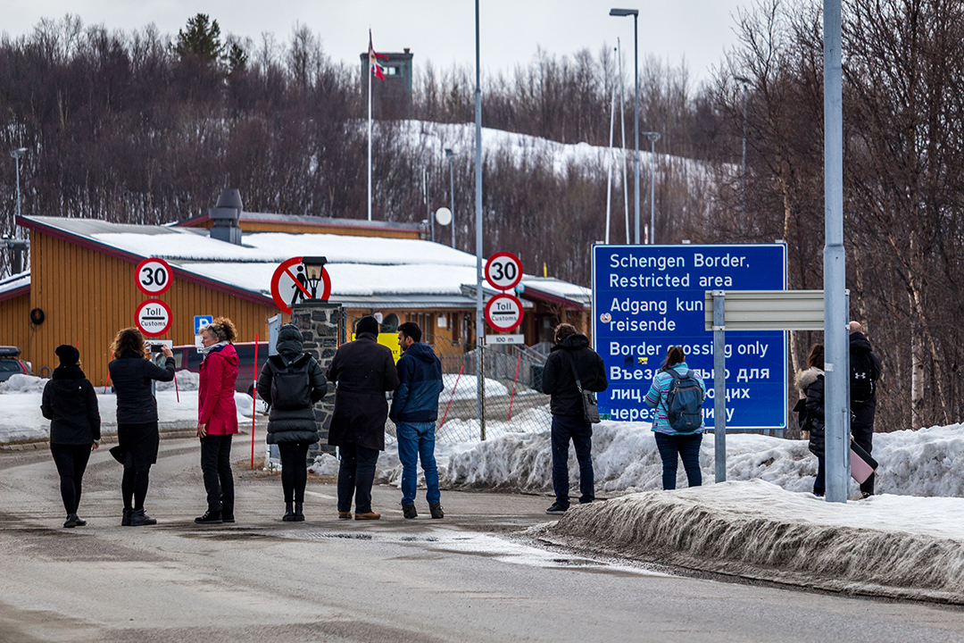 Course participants during an excurison to the Norwegian-Russian border