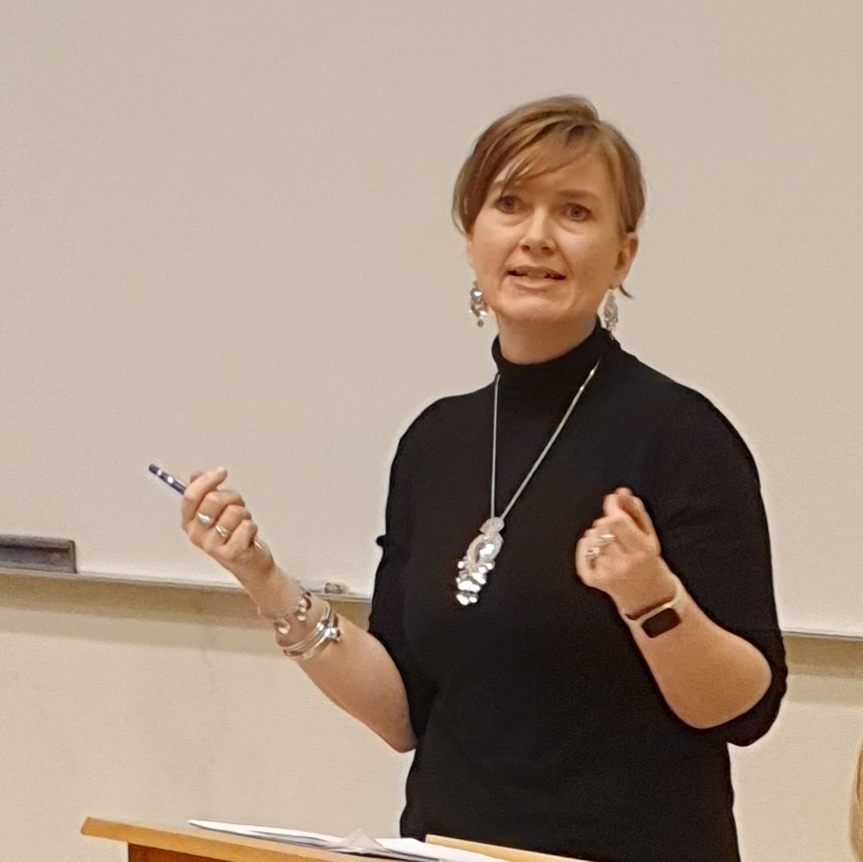 professor Trine Kvidal-Røvik