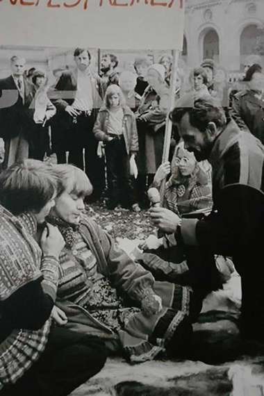 jorunn eikjok sultestreiker.jpg Eikjok sultestreiker foran Stortinget