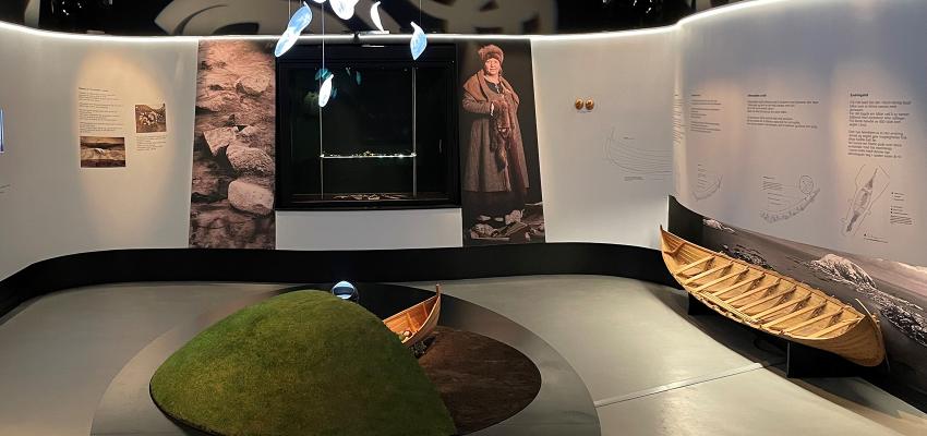 Image Dig a grave, bury a boat