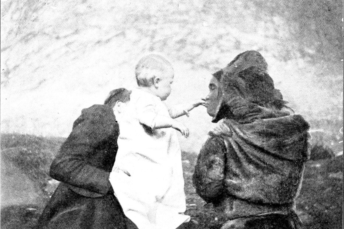Fra boka The Snow Baby: A true story with true pictures. 
