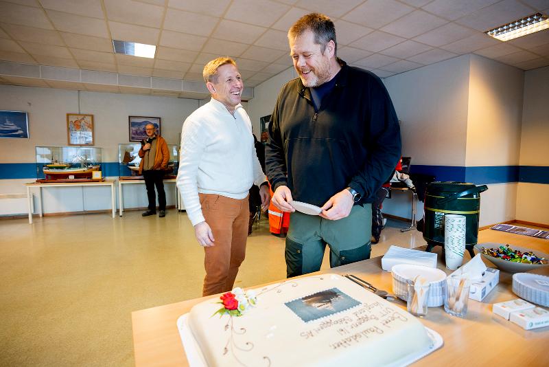 Terje Aspen (t.v.) og J&oslash;rgen Berge p&aring; Vaagland B&aring;tbyggeri, da verftet arrangerte &aring;pen b&aring;t forrige helg. 