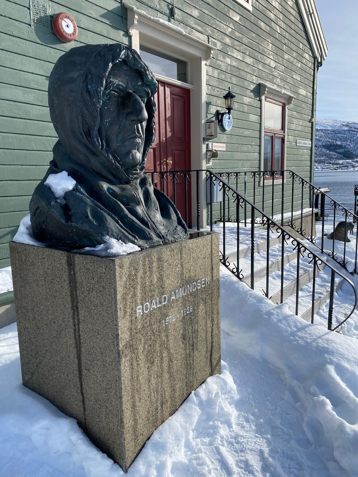 Byste av Roald Amundsen, Polarmuseet Tromsø