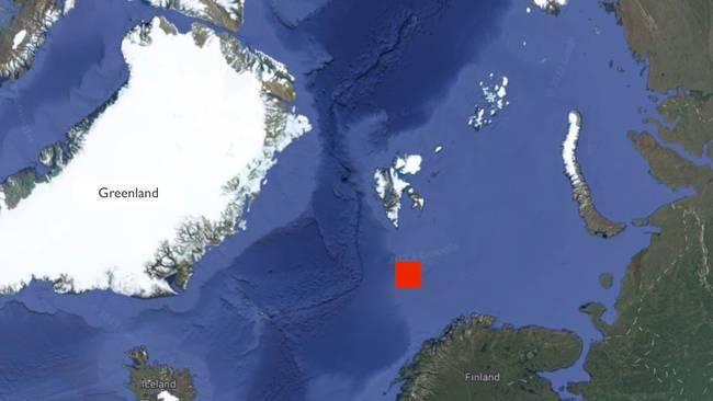 Vulkanen ligger sør for Bjørnøya i Barentshavet.  GRAFIKK: UIT