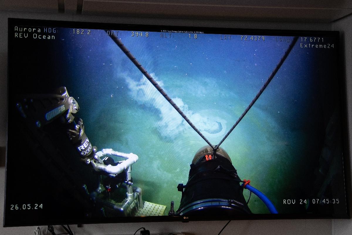 Volcano seen by an underwater camera.