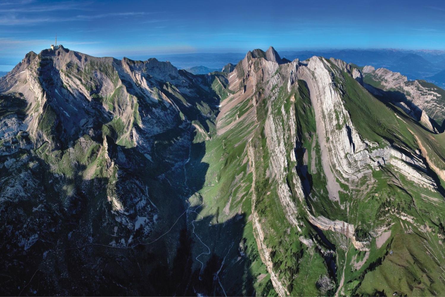 Illustrasjons-/bannerbilde for Geology of the Alps - a general view from the air (Public lecture)