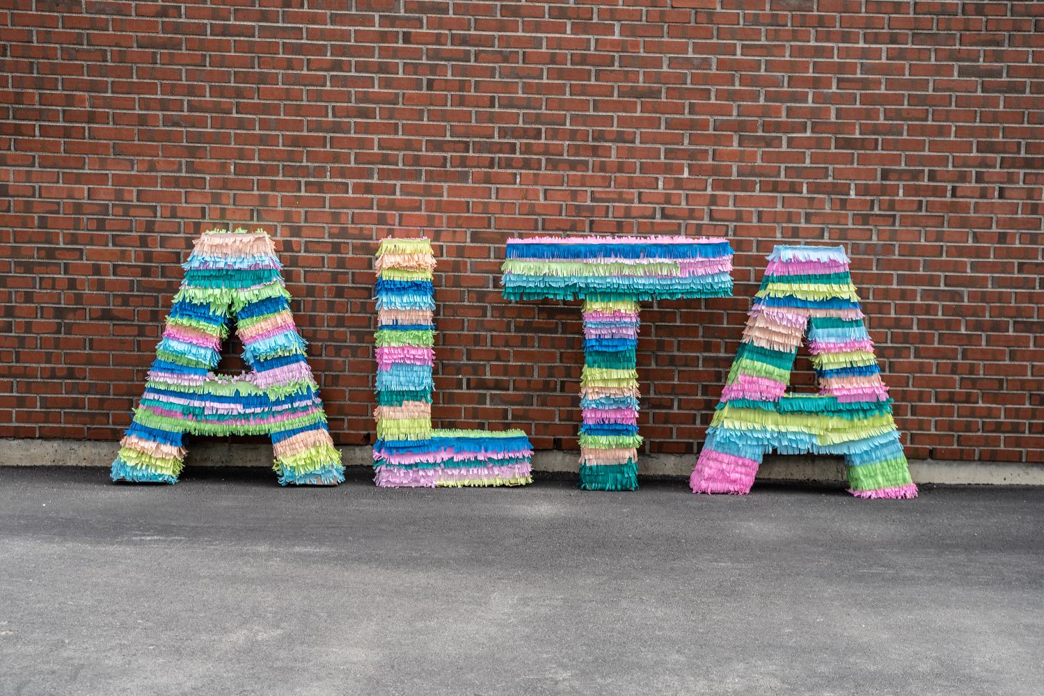 Illustrasjons-/bannerbilde for Statister (studenter) s&oslash;kes til nye videoer for UiT Alta