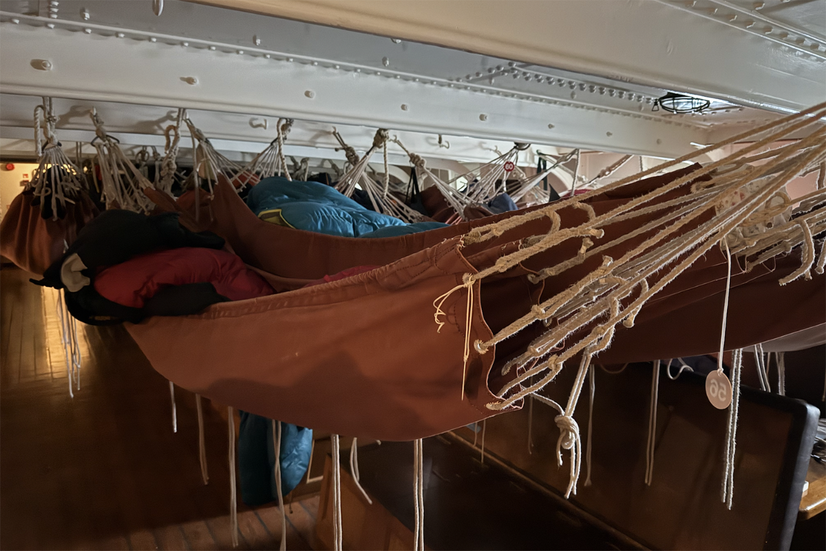 Hengekøyer i et skip