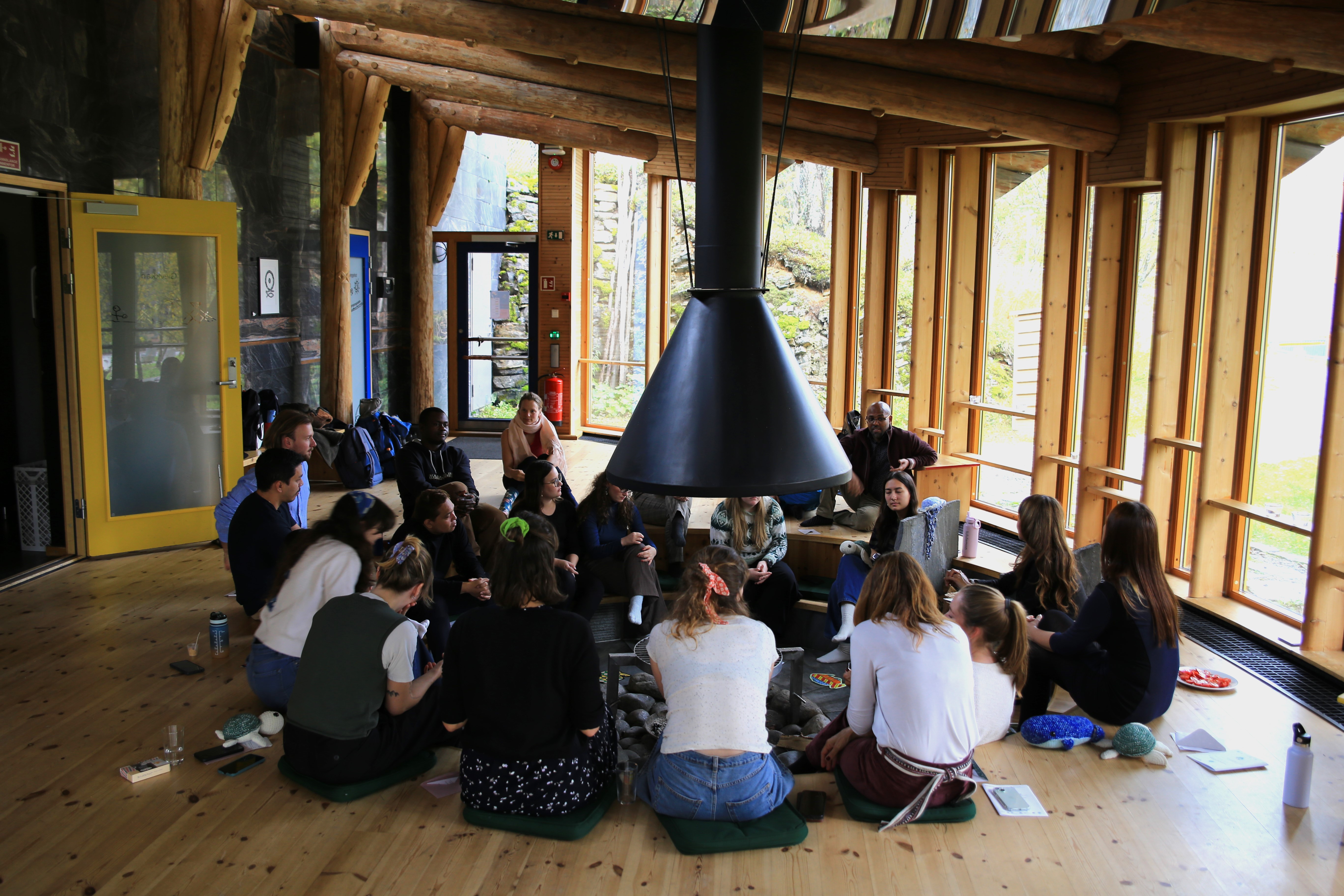 group photo in a circle of all participants