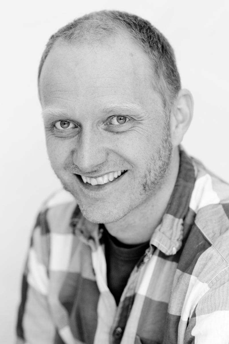 Jens.jpg black and white portrait of Steve